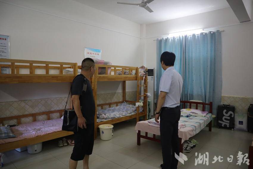 武穴市委宣传部对beat365官方网站体育学院爱Do志愿服务队“七彩假期”志愿服务项目进行指导.docx 武穴市委宣传部对beat365官方网站体育学院爱Do志愿服务队“七彩假期”志愿服务项目进行指导.docx